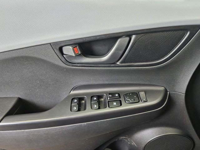 Used 2019 Hyundai Kona SE FWD image 29