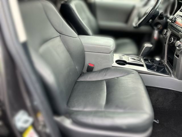 Used 2011 Toyota 4Runner SR5 w/ Premium Pkg w/Leather AWD/4WD image 24