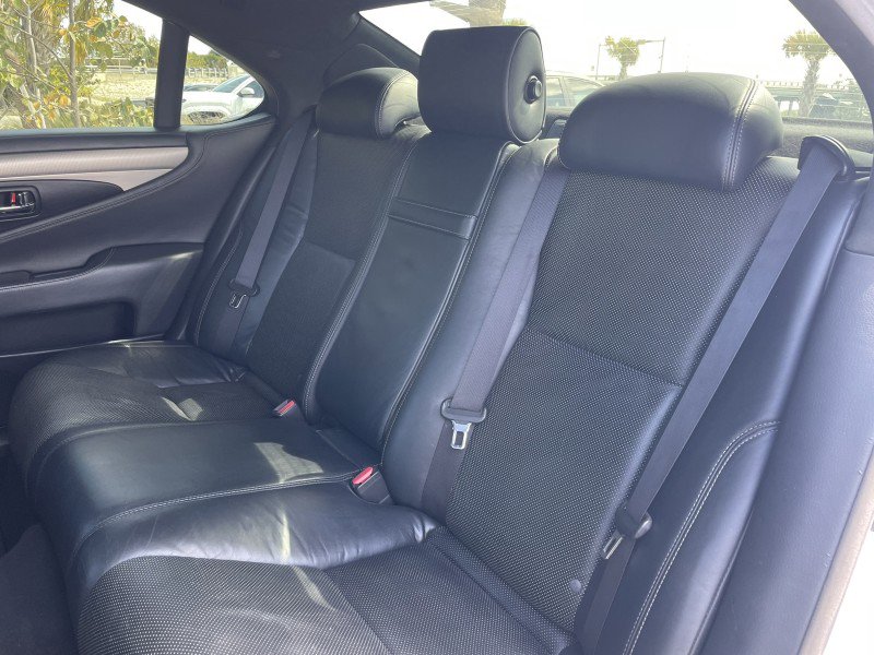 Used 2013 Lexus LS 460 AWD w/ F-Sport Pkg image 13