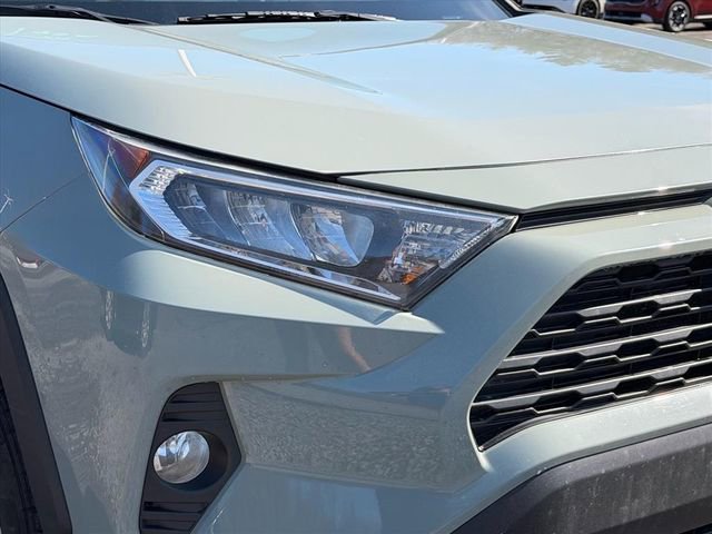 Used 2021 Toyota RAV4 XLE w/ Convenience Package image 8