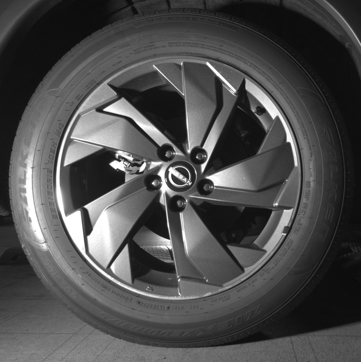 Used 2025 Nissan Rogue SV image 15