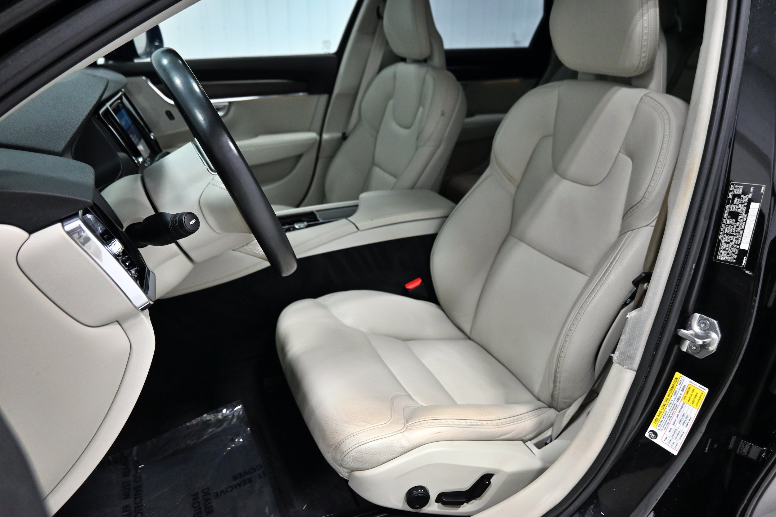 Used 2018 Volvo V90 T6 Cross Country w/ Convenience Package AWD/4WD image 6