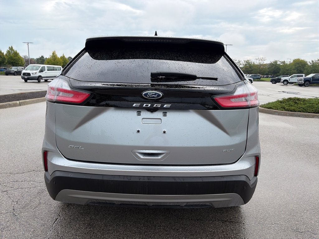 Used 2024 Ford Edge SEL w/ Convenience Package AWD/4WD image 6