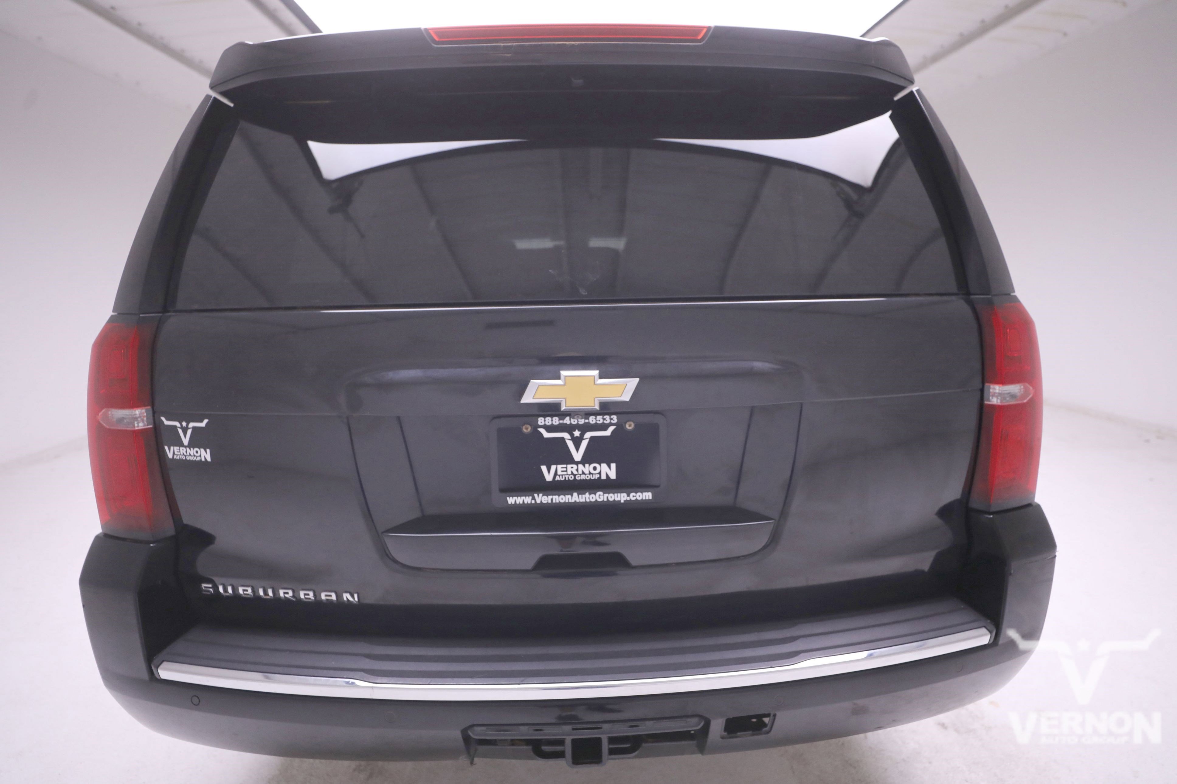 Used 2016 Chevrolet Suburban LTZ image 4