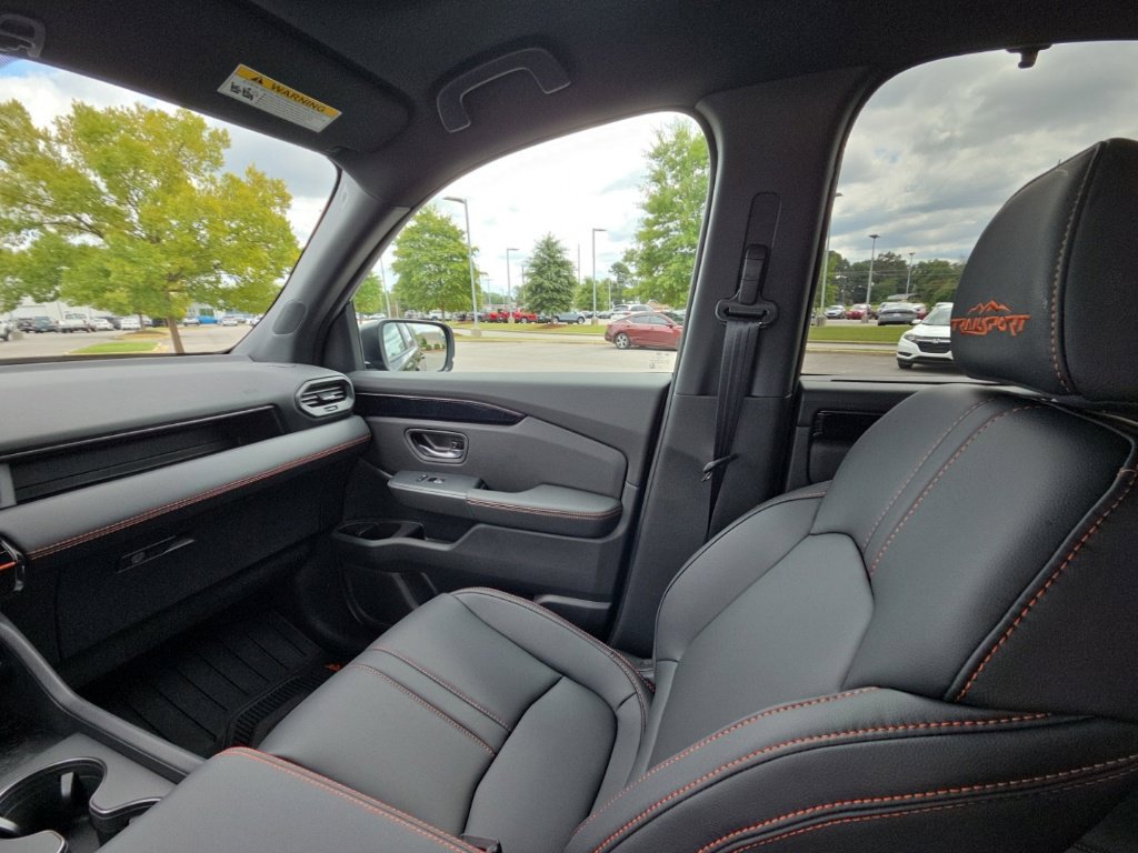 New 2026 Honda Pilot TrailSport image 23