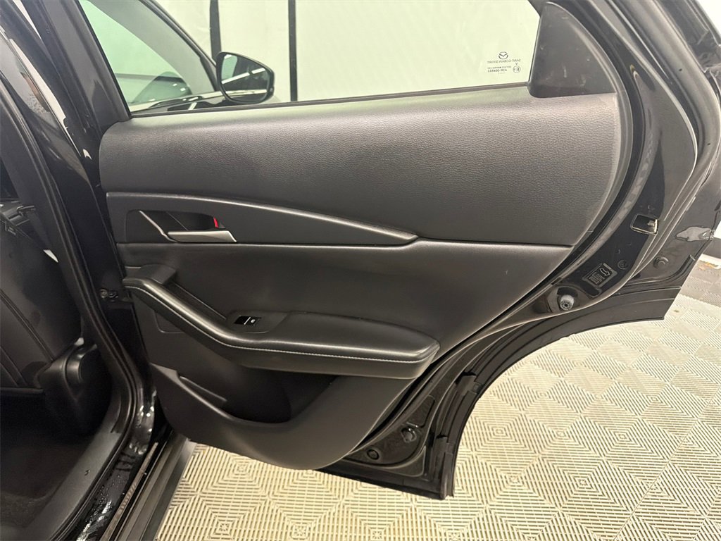 Used 2021 MAZDA CX-30 AWD 2.5 S w/ Select Package image 16