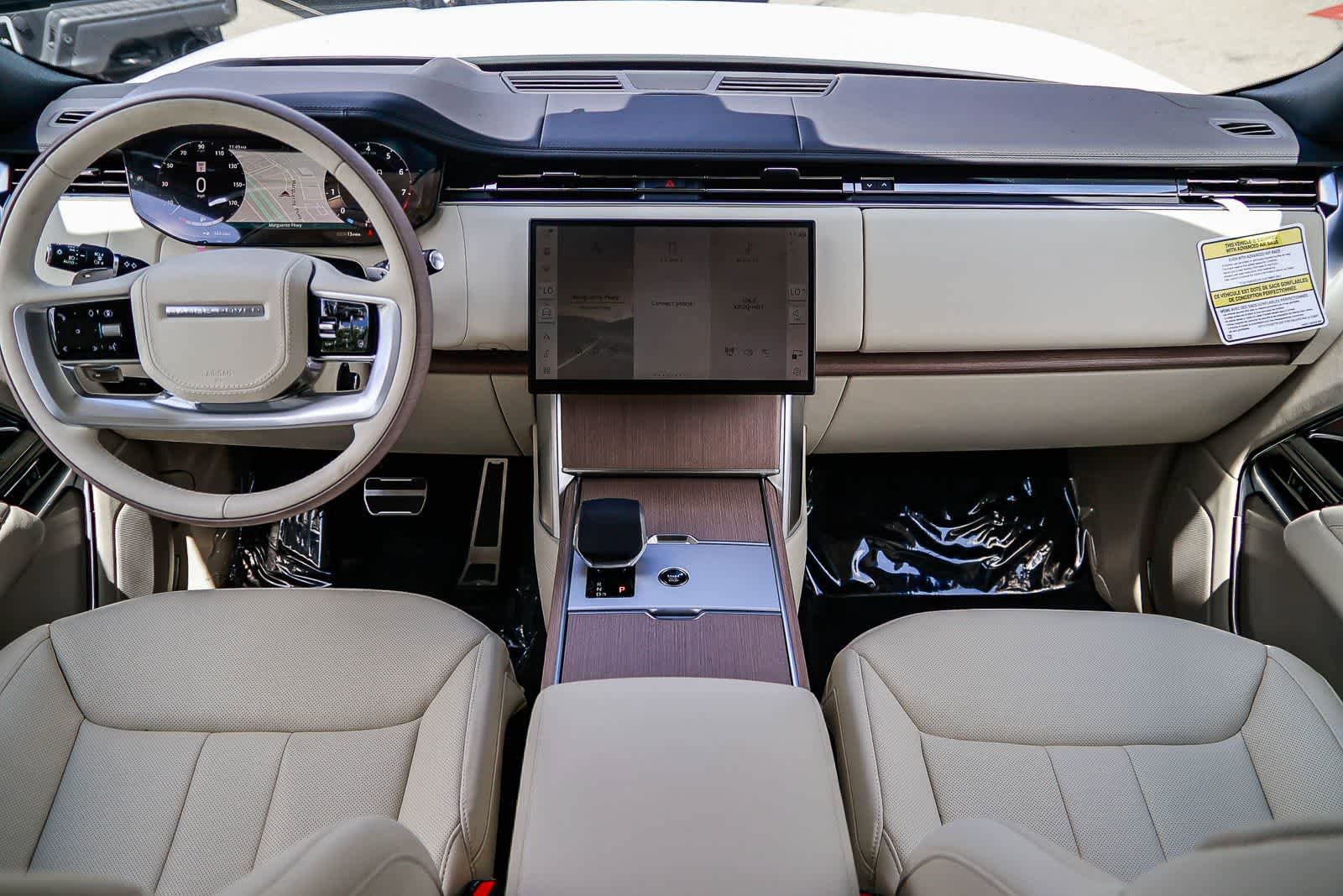 New 2026 Land Rover Range Rover Long Wheelbase SE image 12