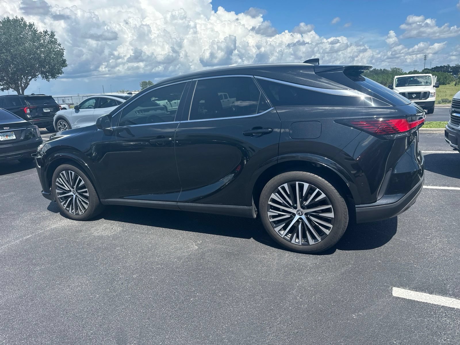 Used 2024 Lexus RX 350 Premium Plus w/ Convenience Package AWD/4WD image 4