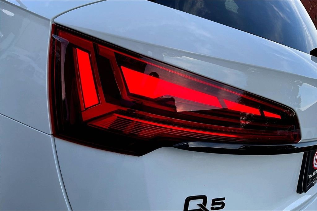 Certified 2025 Audi Q5 2.0T Premium Plus AWD/4WD image 23