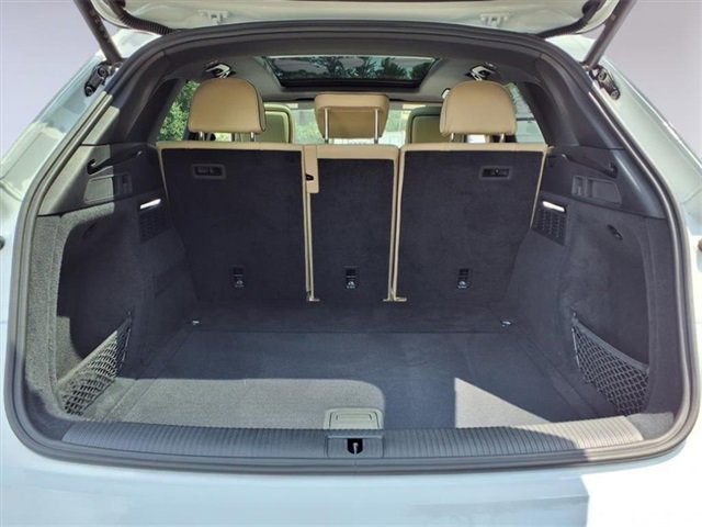 Certified 2025 Audi Q5 2.0T Premium w/ Convenience Plus Package image 8