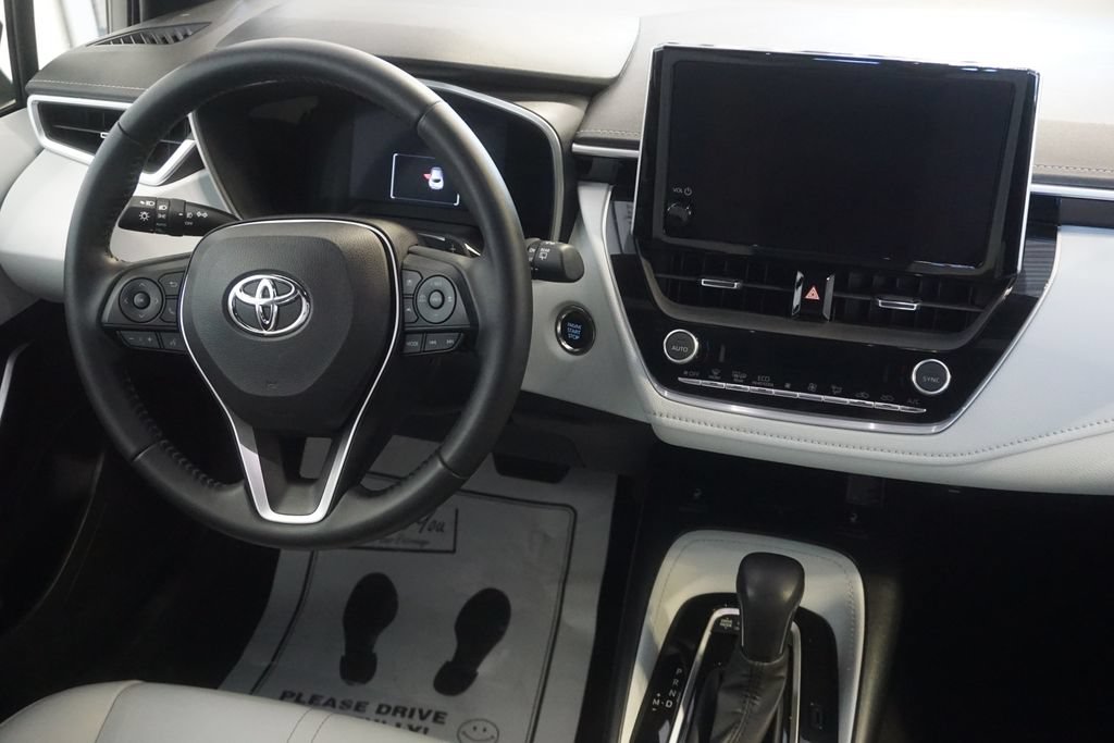 Certified 2025 Toyota Corolla XSE FWD image 29