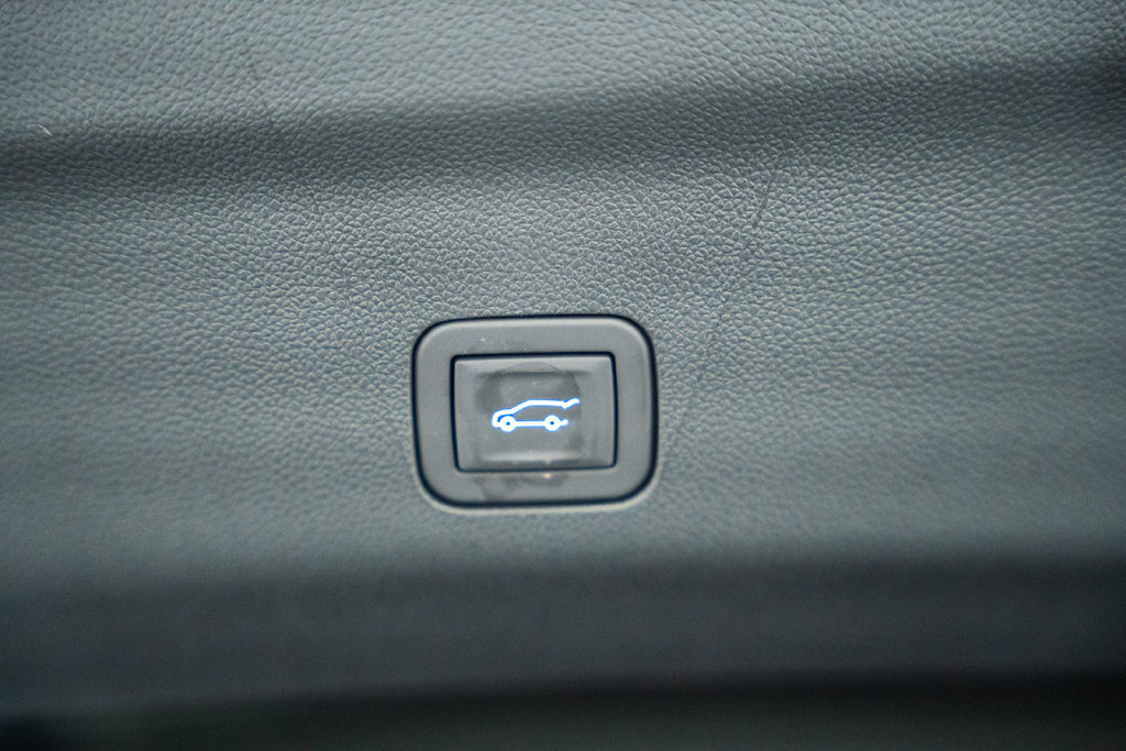 New 2026 Chevrolet Tahoe High Country AWD/4WD image 11