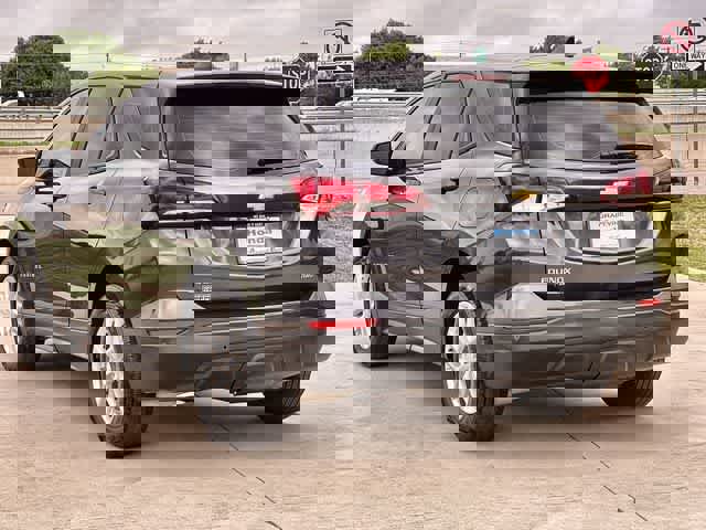 Used 2022 Chevrolet Equinox LS AWD/4WD image 5