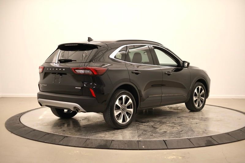 Used 2023 Ford Escape Platinum image 3