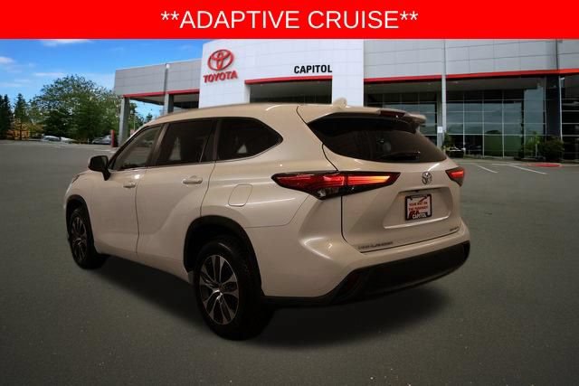 Used 2023 Toyota Highlander XLE AWD/4WD image 6