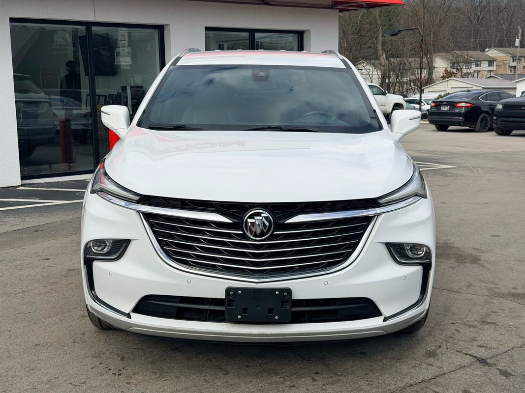 Used 2023 Buick Enclave Essence image 9