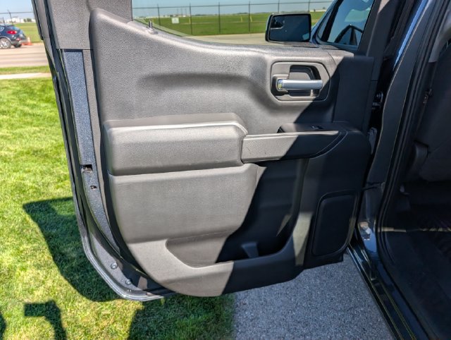 Used 2021 Chevrolet Silverado 1500 LT AWD/4WD image 15