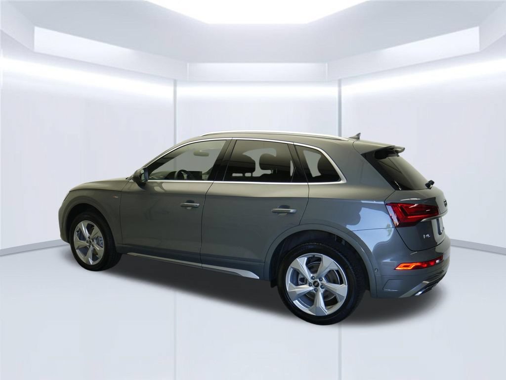 Certified 2023 Audi Q5 2.0T Prestige AWD/4WD image 4