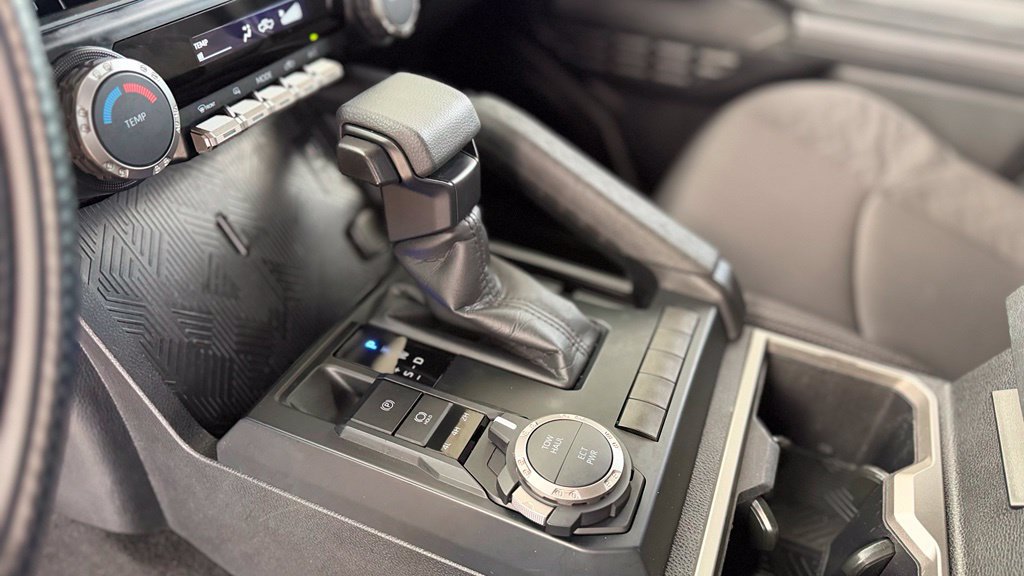 Used 2026 Toyota Tacoma SR5 AWD/4WD image 8