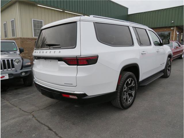 Used 2024 Jeep Wagoneer L Series III w/ Flexible Seating Group image 2