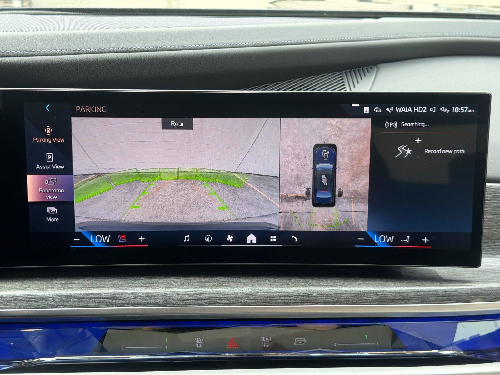 Used 2023 BMW i7 xDrive60 AWD/4WD image 37
