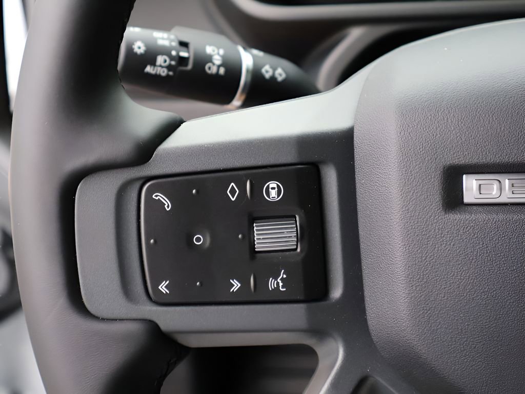 New 2026 Land Rover Defender 110 X-Dynamic SE AWD/4WD image 30