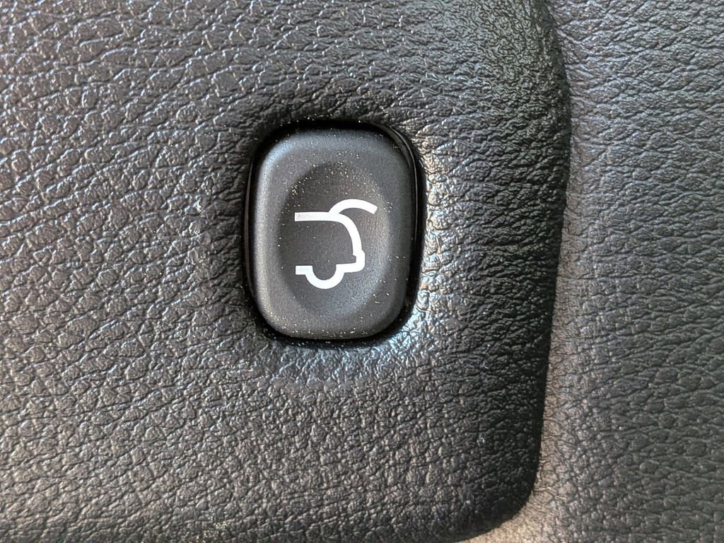 Used 2024 Dodge Durango GT image 16