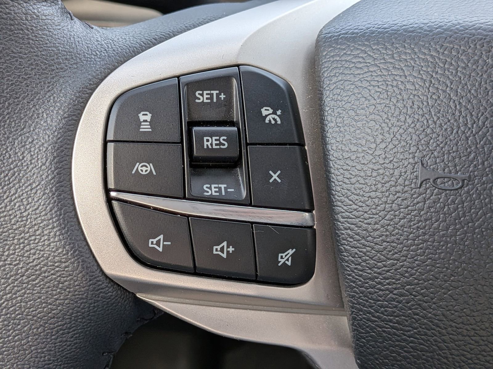 Certified 2023 Ford Explorer Limited w/ Equipment Group 301A image 27