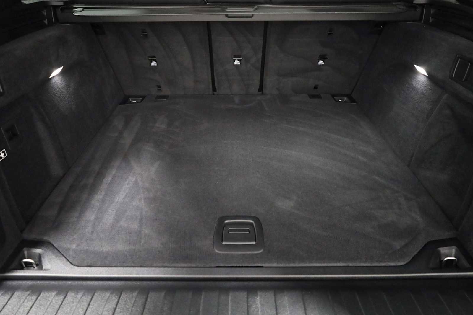 Used 2024 BMW X5 xDrive40i w/ M Sport Package image 39