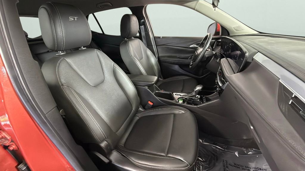 Certified 2024 Buick Encore GX Sport Touring w/ Comfort Package FWD image 32