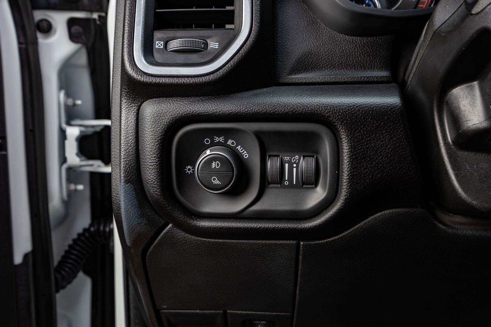 Used 2024 RAM 3500 Laramie w/ Night Edition image 22