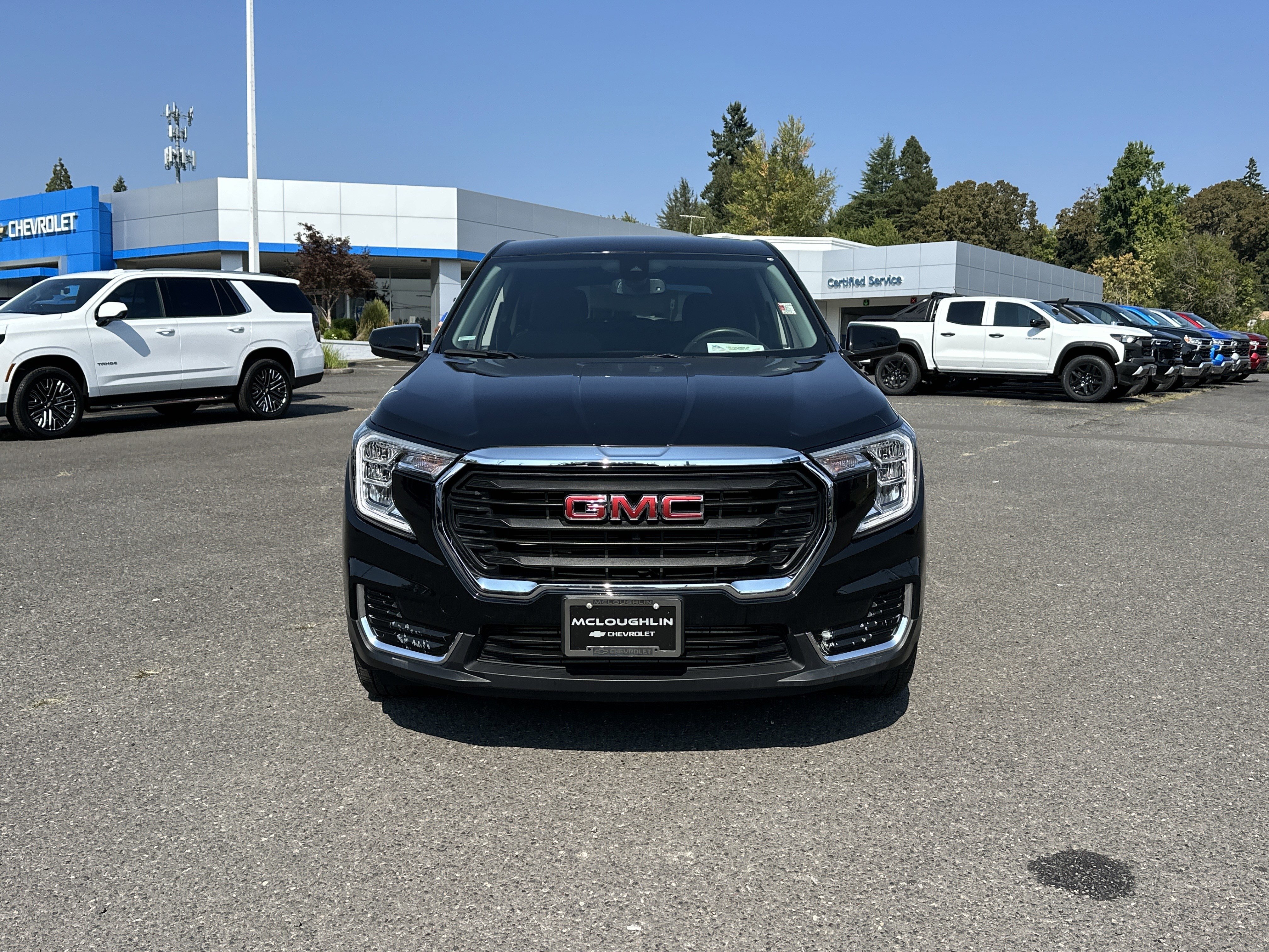 Used 2024 GMC Terrain SLE image 8