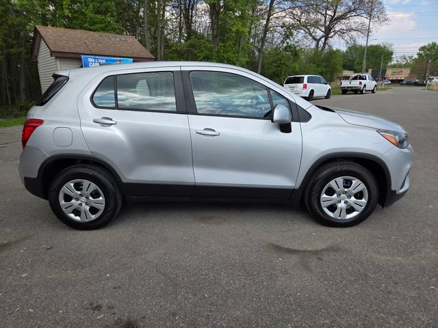 Used 2018 Chevrolet Trax LS FWD image 7