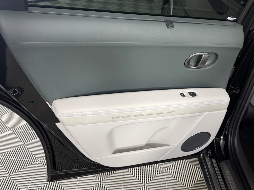 Used 2026 Hyundai Ioniq 5 Limited AWD/4WD image 28