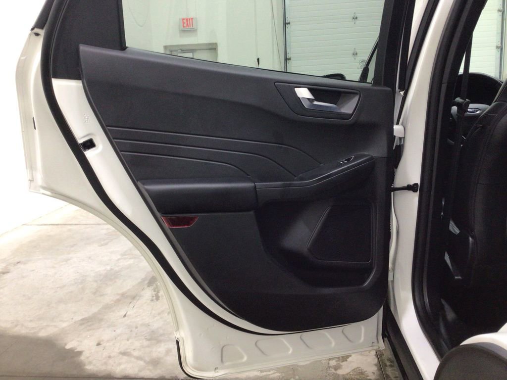 Used 2024 Ford Escape Platinum image 18