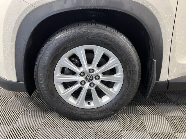 Used 2024 Toyota Grand Highlander XLE image 10