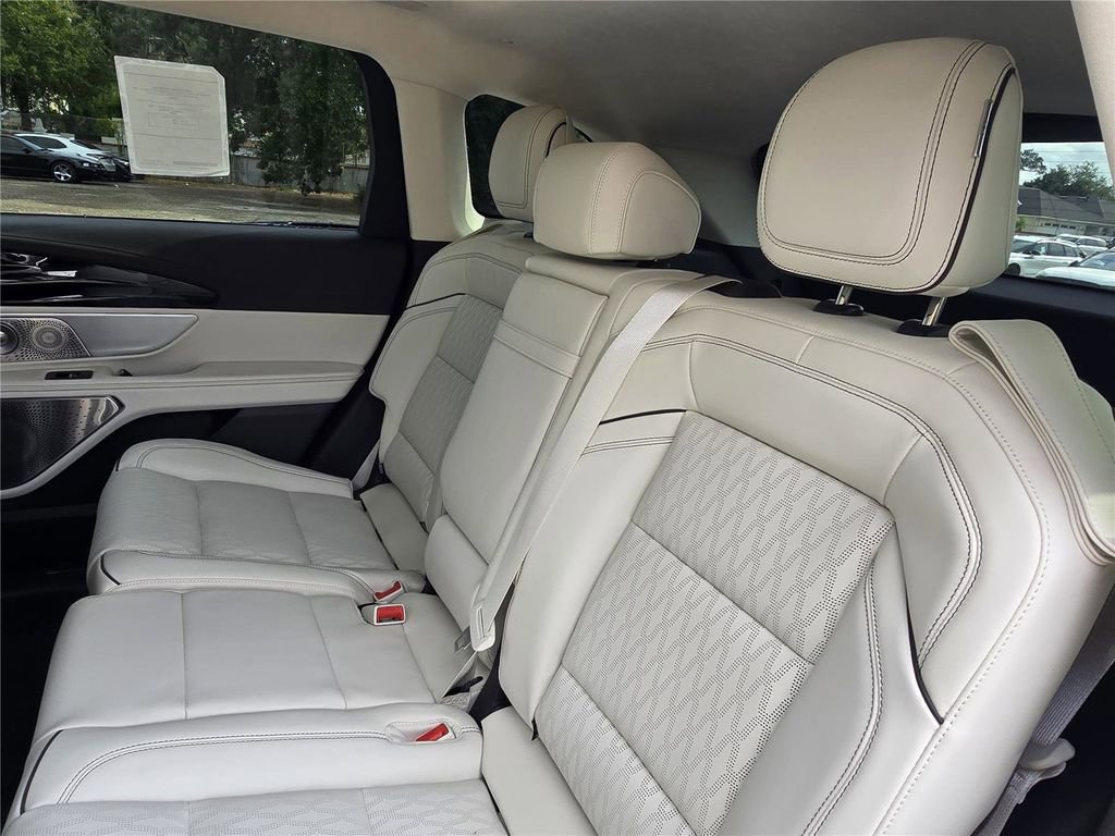 New 2026 Lincoln Nautilus Black Label image 10