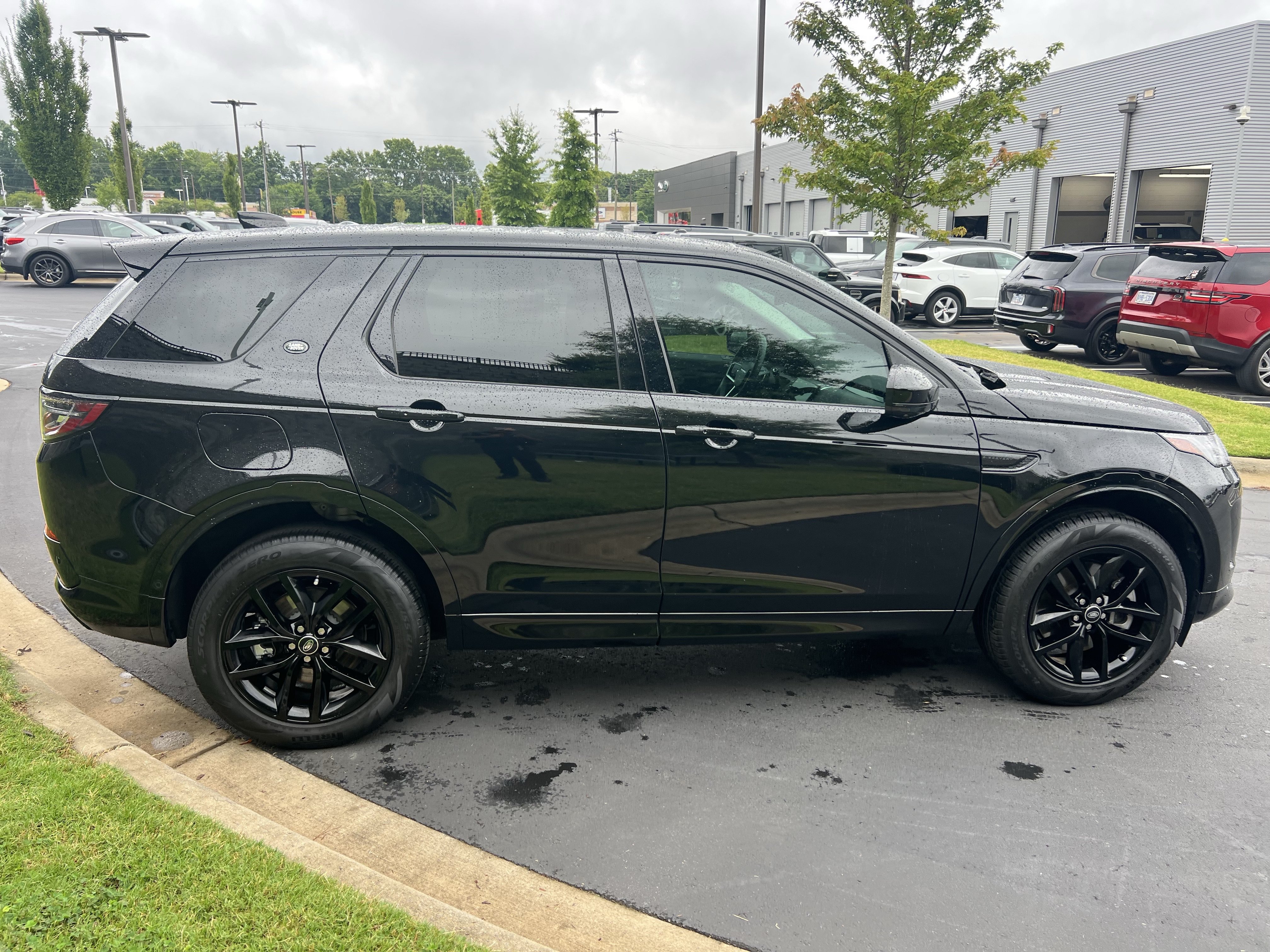 Certified 2025 Land Rover Discovery Sport S AWD/4WD image 8