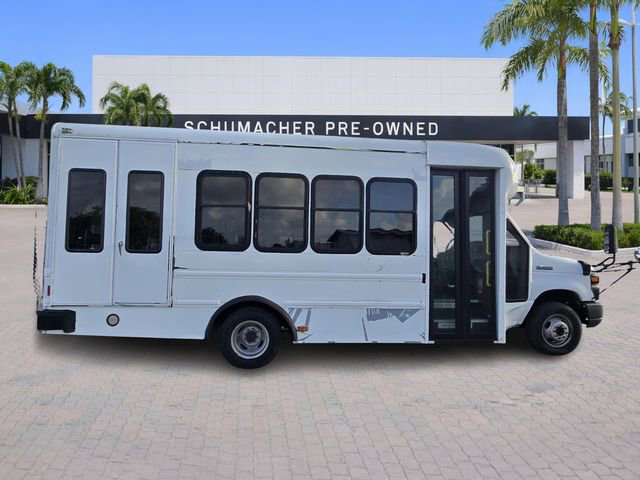 Used 2011 Ford E-450 and Econoline 450 Super Duty image 8