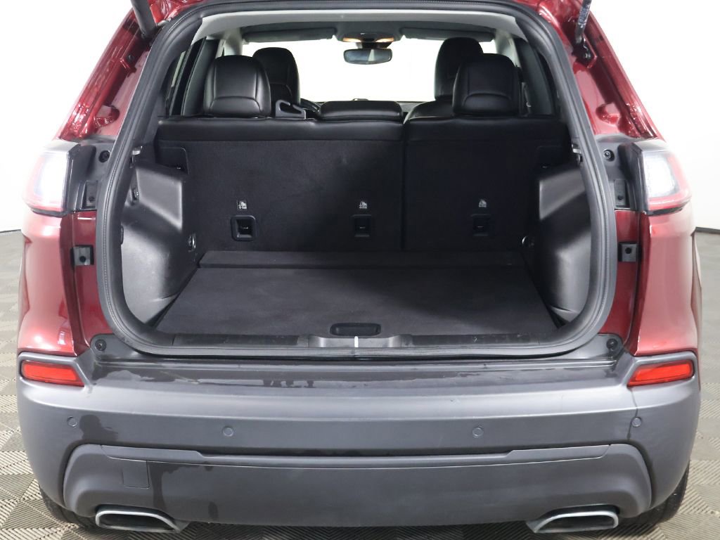 Used 2021 Jeep Cherokee Latitude Lux w/ Comfort/Convenience Group AWD/4WD image 17
