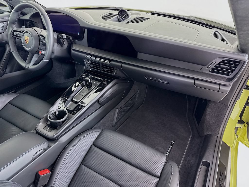 Certified 2026 Porsche 911 Carrera GTS RWD image 29