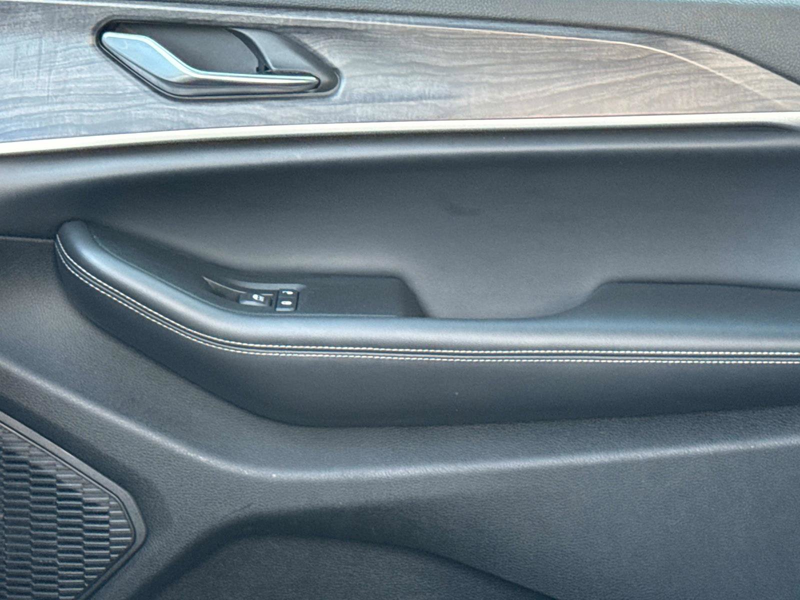 Used 2024 Jeep Grand Cherokee L Limited w/ Luxury Tech Group II image 26