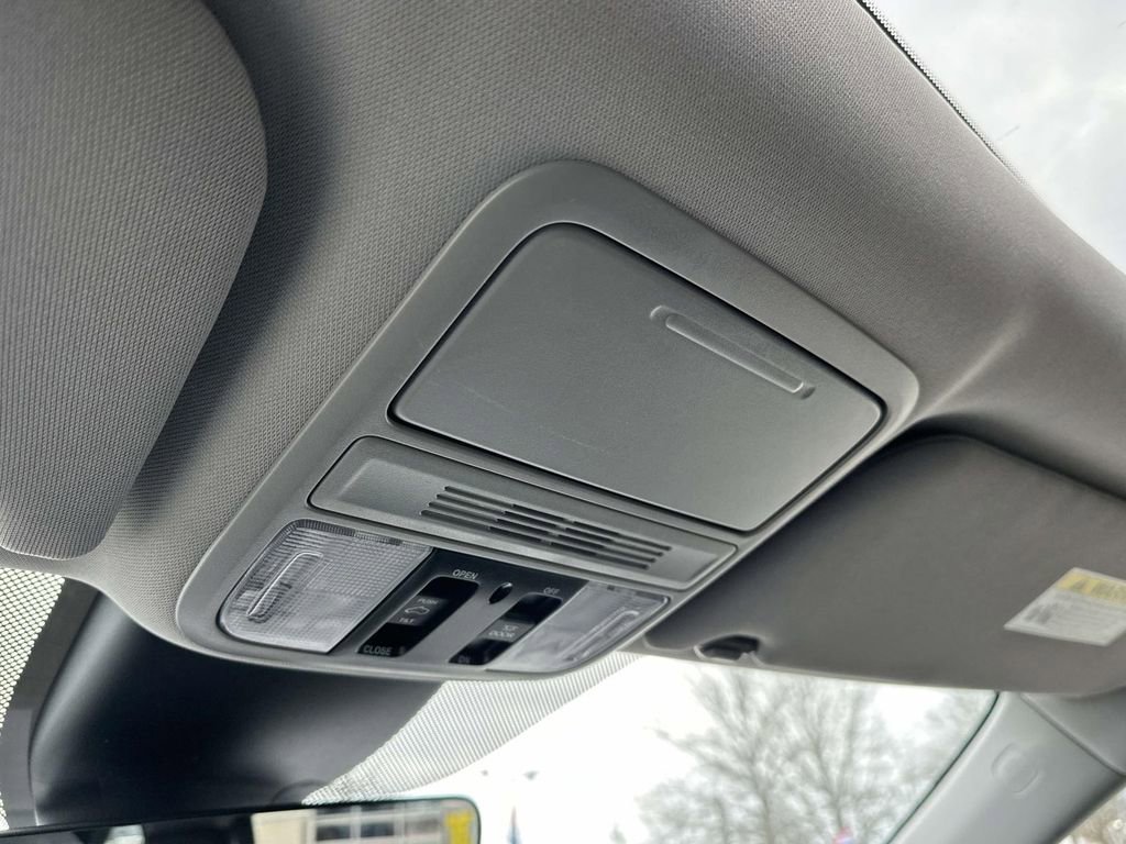 Certified 2024 Honda Odyssey EX-L image 30