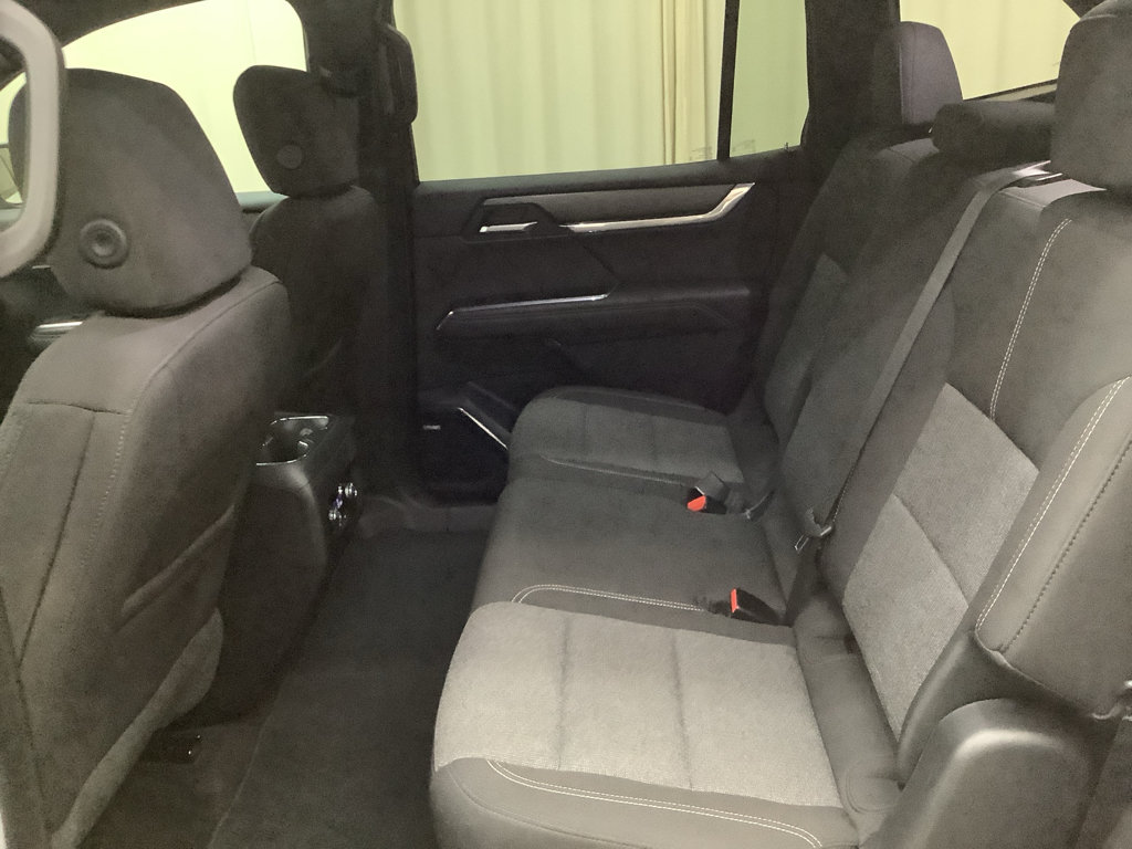 Used 2025 GMC Acadia Elevation FWD image 25