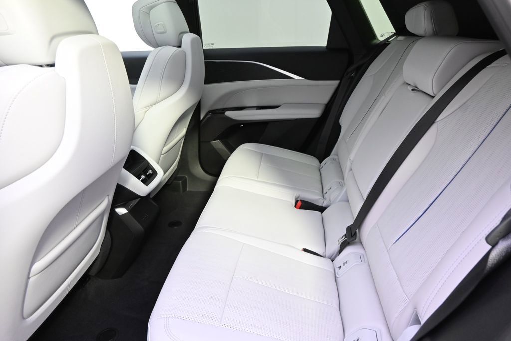 New 2025 Cadillac Lyriq Sport AWD/4WD image 21