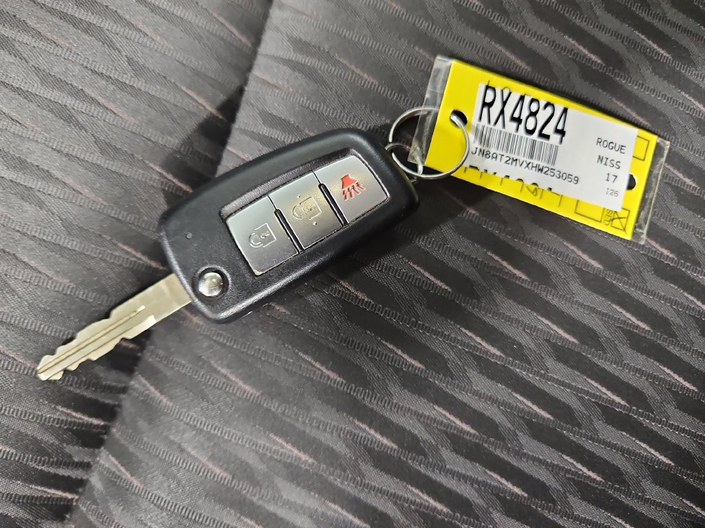 Used 2017 Nissan Rogue S w/ S Appearance Package AWD/4WD image 28