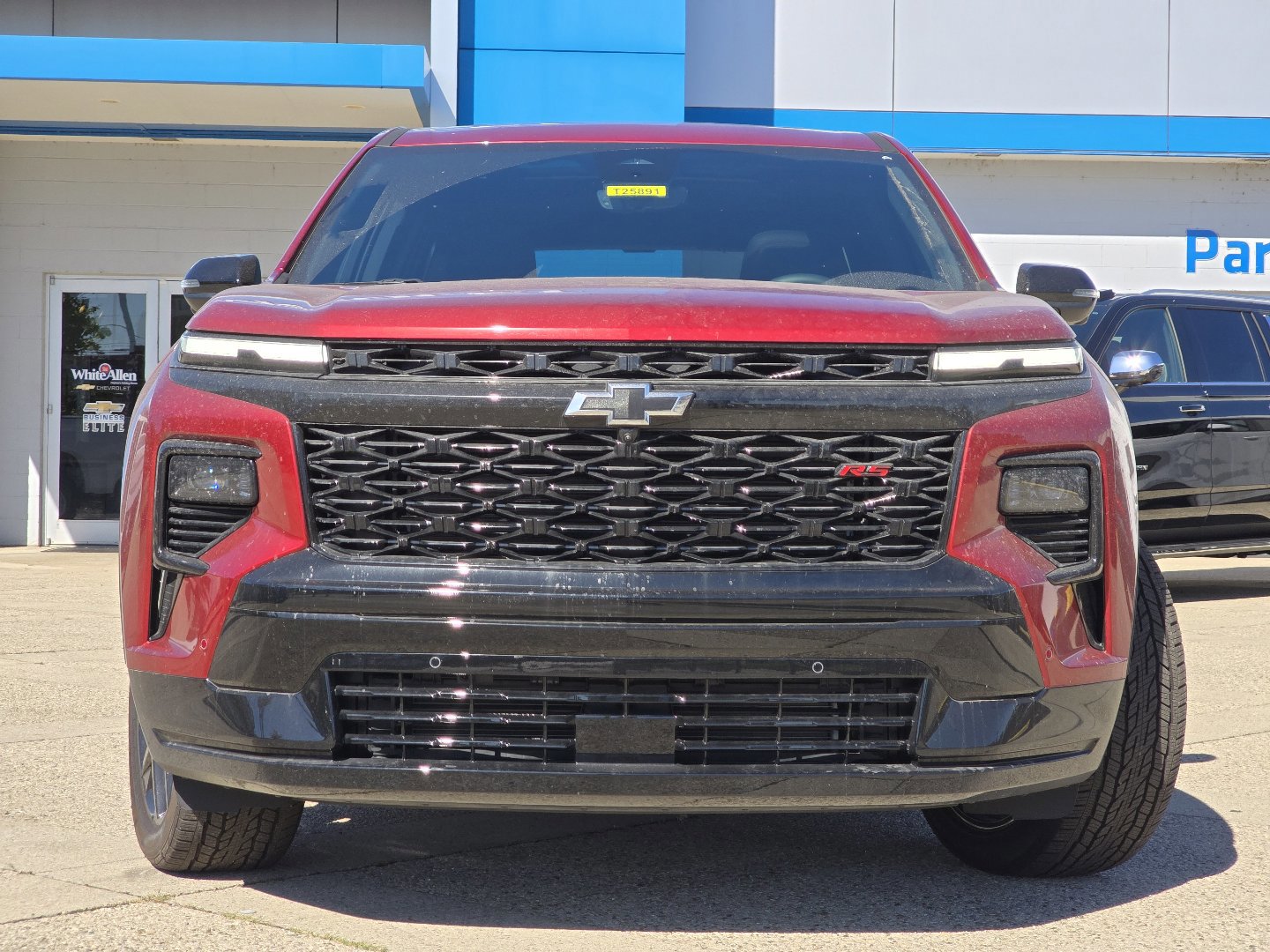 New 2025 Chevrolet Traverse RS w/ LPO, Floor Liner Package FWD image 9