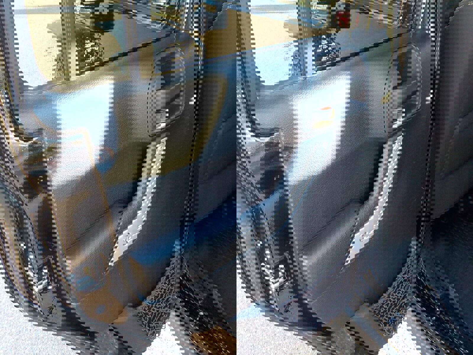 Used 2016 Jeep Wrangler Unlimited Rubicon w/ Connectivity Group image 10