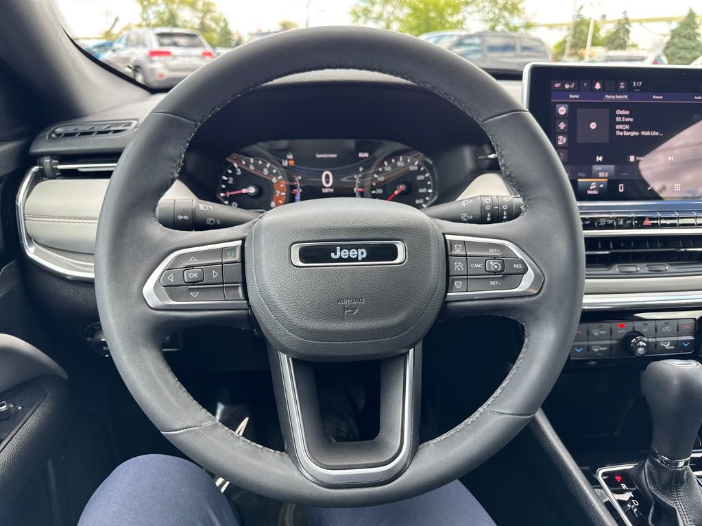 Used 2023 Jeep Compass Limited AWD/4WD image 17