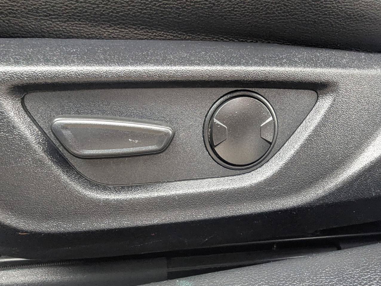 Used 2021 Ford Mustang Premium RWD image 12